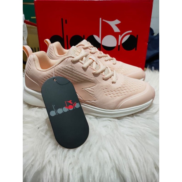 BIG SALE DIADORA Amadeo