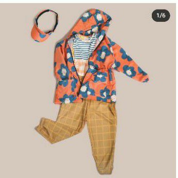 Jaket dan topi orange Nadjani