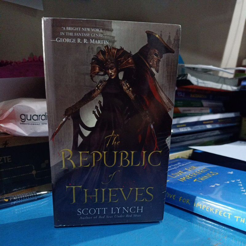 Republic of thieves by Scott Lynch (reserved request)