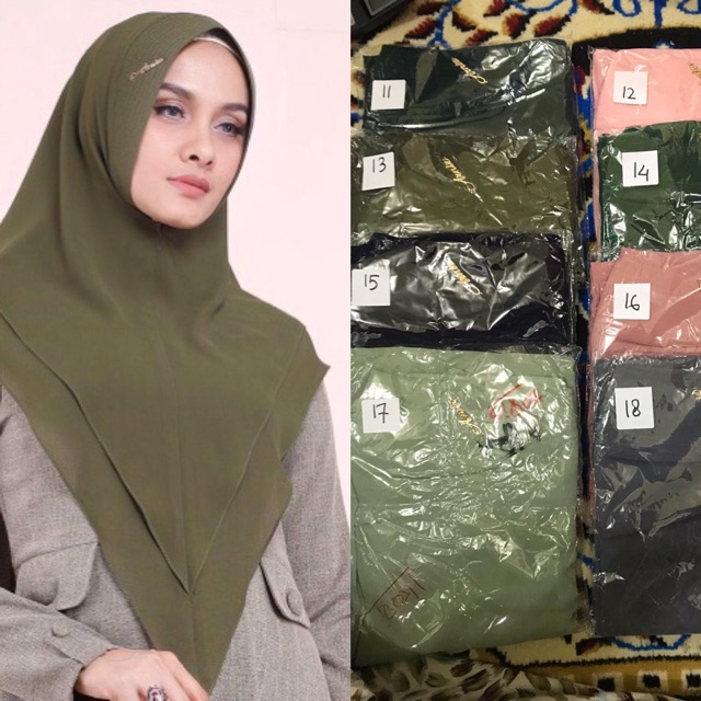 ARNIZ KHIMAR AIRA