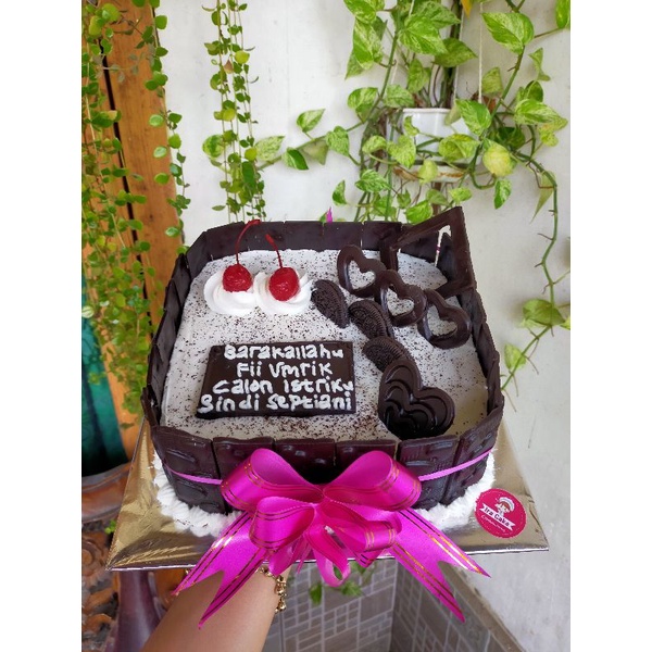 

Kue ulang tahun full pagar coklat uk 20cm