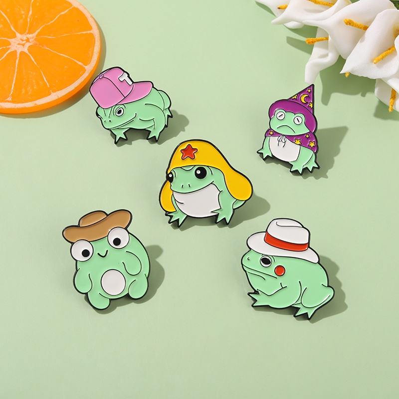 Cartoon Green Frog Enamel Pin Cute Animal Badge Brooch Lapel Pin Gift for Friend