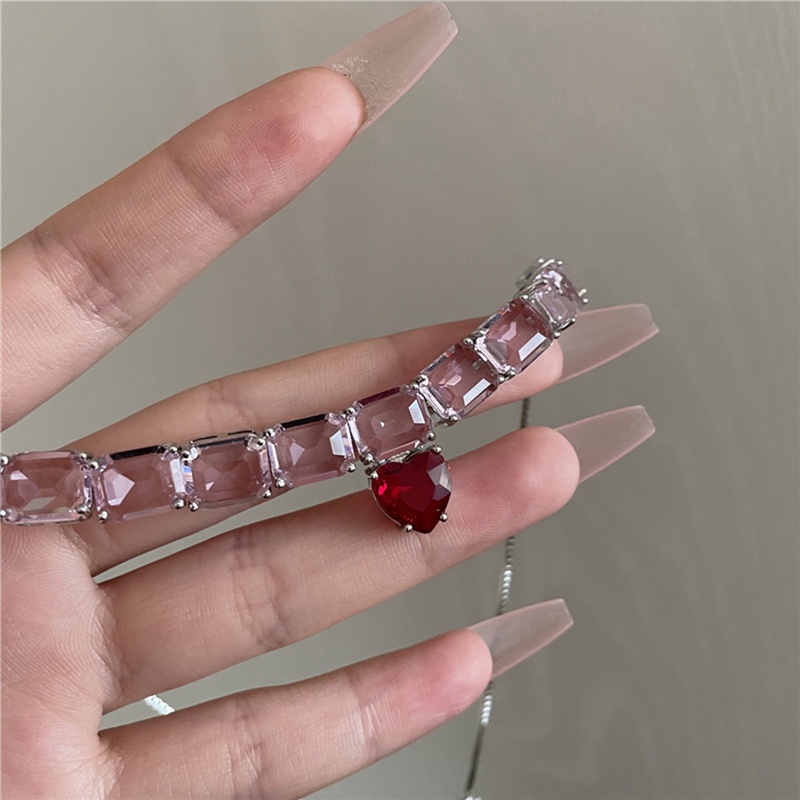 Kalung Choker Desain Tiga Hati Warna Pink Gaya Harajuku Vintage 2000s Untuk Wanita