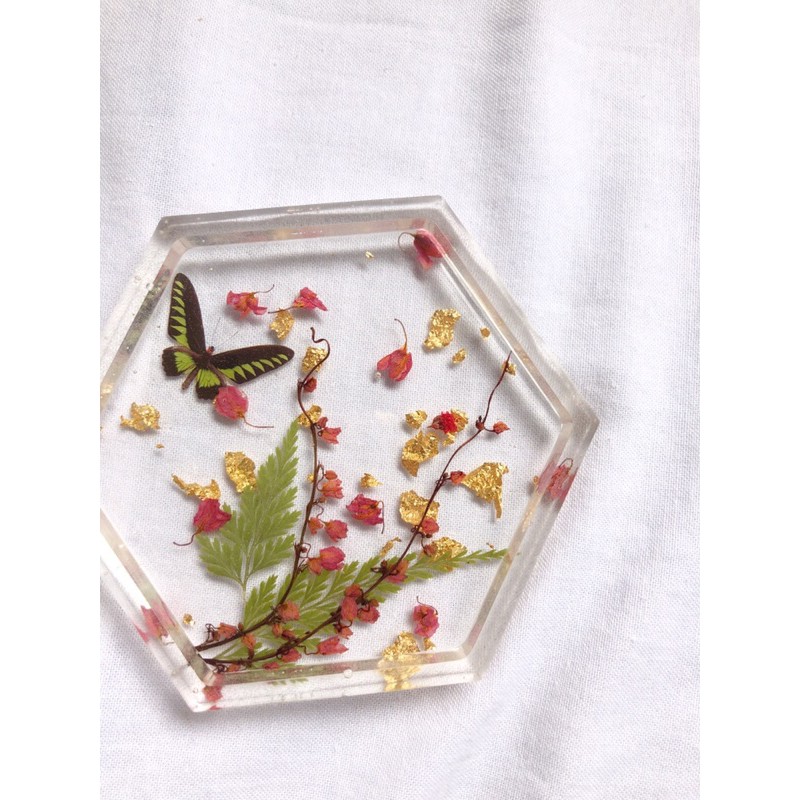 Handmade Hexagonal Jewellery Dish / Coaster (tatakan gelas) - Coral Vine & Gold Flakes