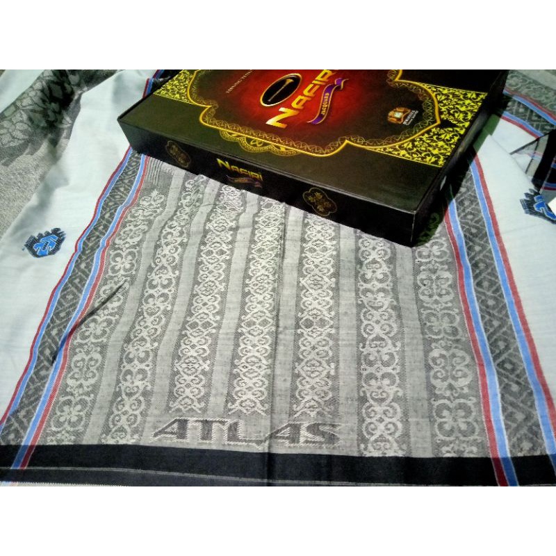 sarung nafir jacquard motif bhs