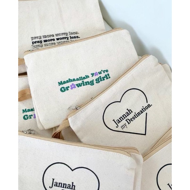 

Pencil Case Canvas | Tempat Kotak Pensil | Canvas Zipper Pouch | Muslim local Brand | Pouch Islami | Muslim Stuff |Muslimah Stuff | Studioby.sl (Pouch make up/canvas pouch/zipper pouch)