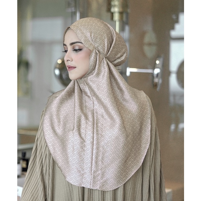 Tapis Slip On Navajo by ButtonScarves