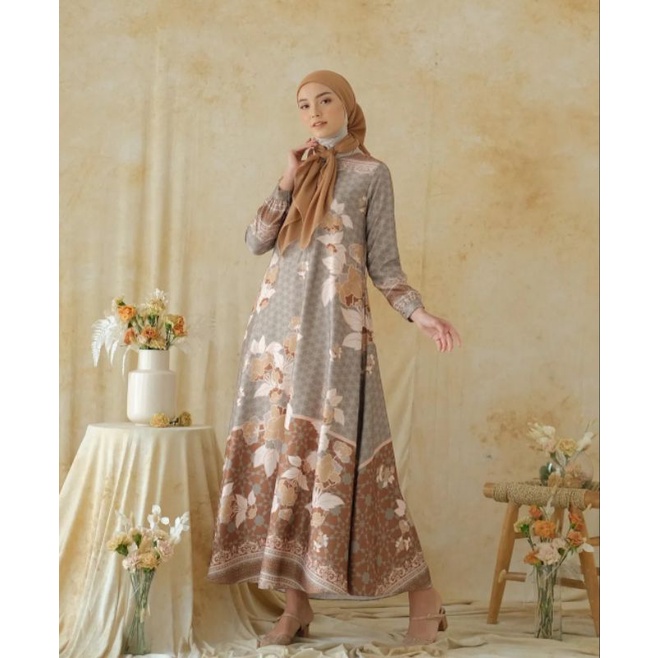 ALMAHYRA SIGNATURE DRESS PEARL BY KIENKA