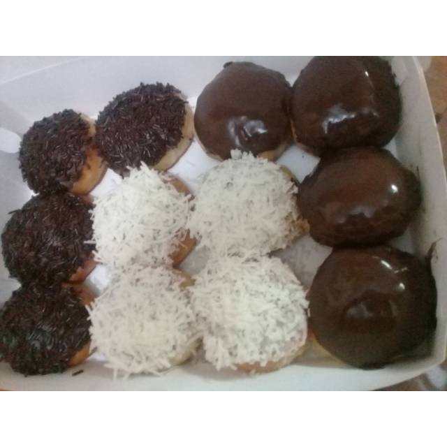 

Donat Handmade isi 12biji