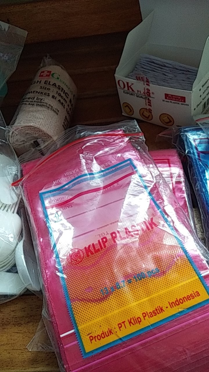 Plastik Klip Obat 13x8.7 Pink