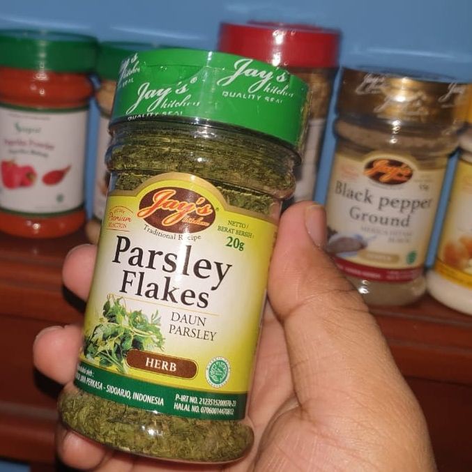 

rempah PARSLEY FLAKES kemasan 20gr HERB bubuk daun parsley tabur