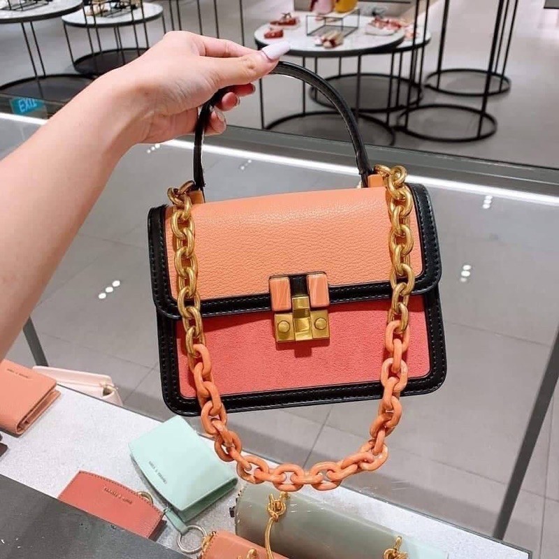 Small Chunky Chain Strap Bag