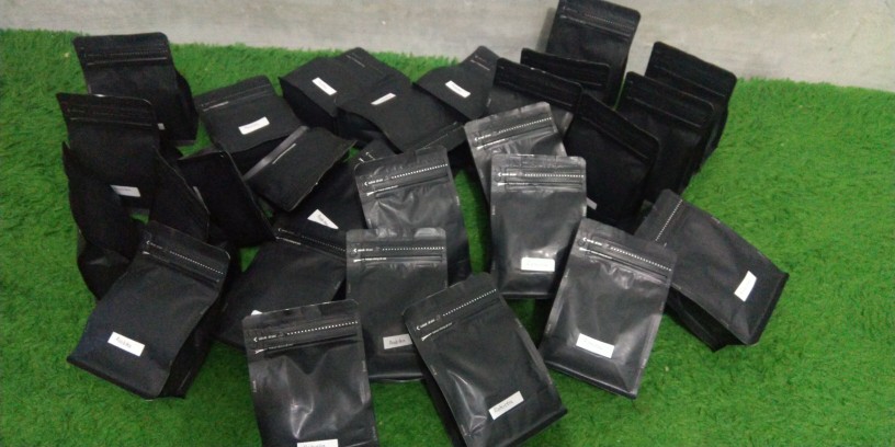 100 Pcs Gusset Flatbottom Hitam Doff 250z - Standing Pouch Biji Bubuk Kopi 100gr