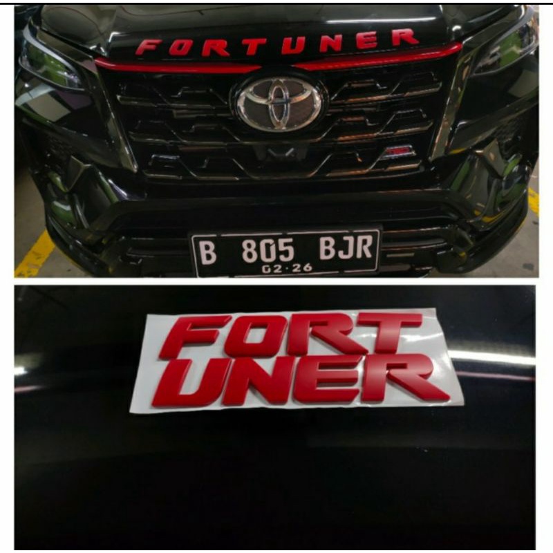 Emblem Mobil Fortuner