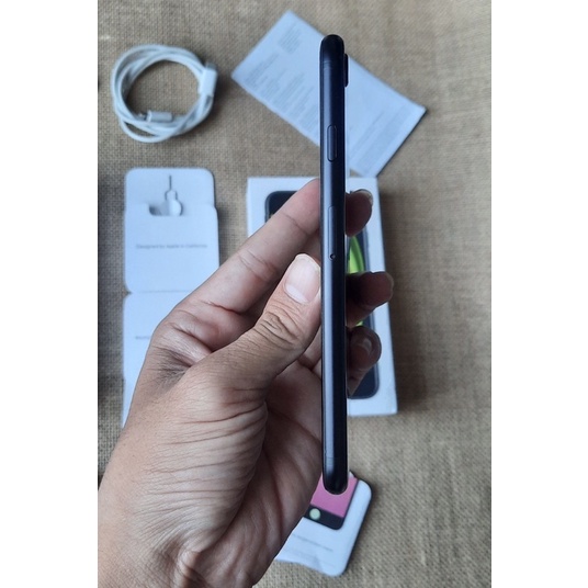 Iphone se 2020 64gb 128gb 256gb ibox on 2022 second original mulus like new-4