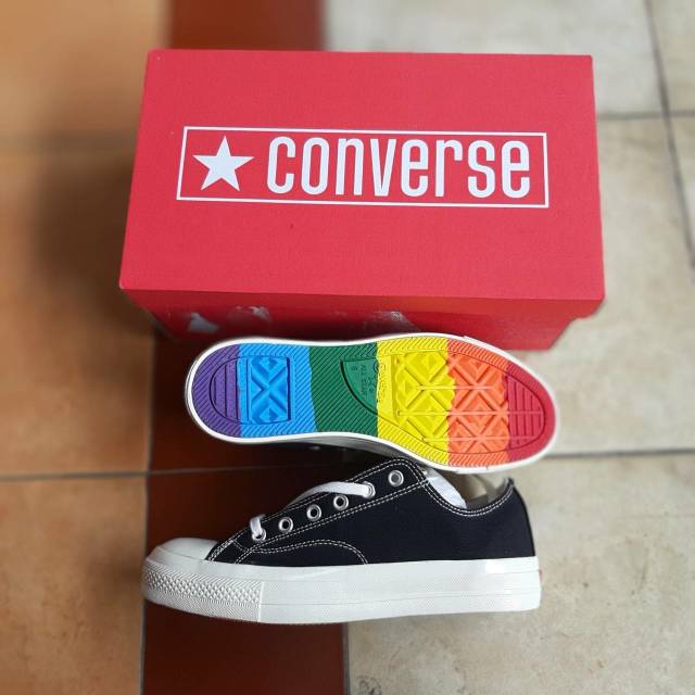 Converse 70's Hitam Pendek size 38-43. Sol Rainbow.