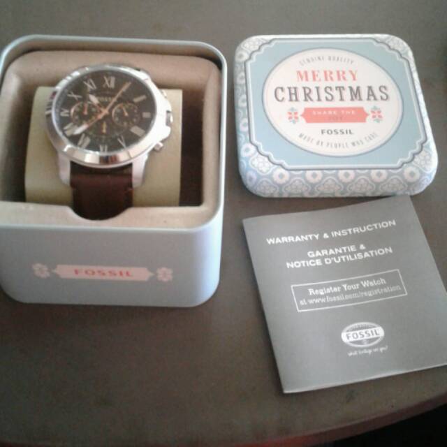 Jam tangan analog fosil