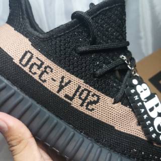  SEPATU  ADIDAS  YEEZY  BOST SPLY 350  V2  CORE BLACK COPER 