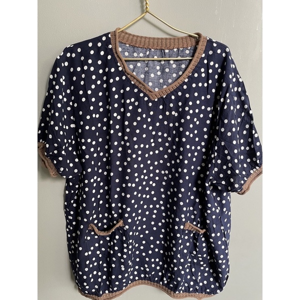 Baju Atasan Polkadot (Wanita)