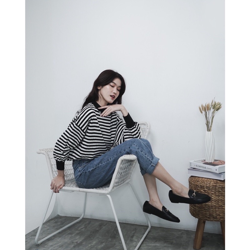 THIS IS APRIL BAILEY TOP BLACK