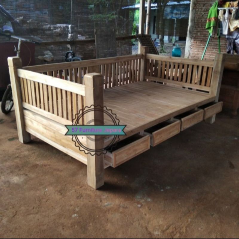 Kursi bangku besar jati - Daybed bale bale laci pajangan kayu jati mentahan