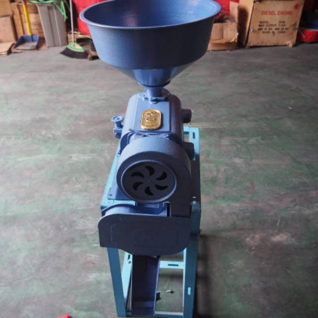 Mesin gilingan padi RD400