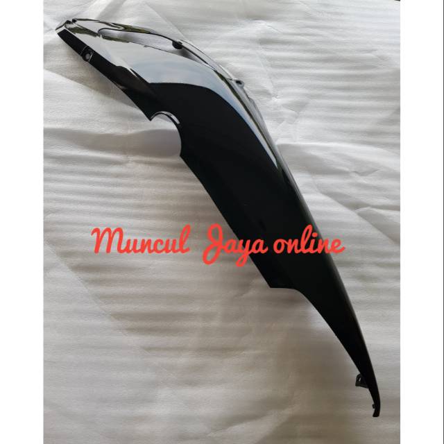 Cover Body Kiri Supra X 125 Lama Lampu 1 dan Batman Tahun 2006-2013 Warna Hitam 64420-KTM-850FMB