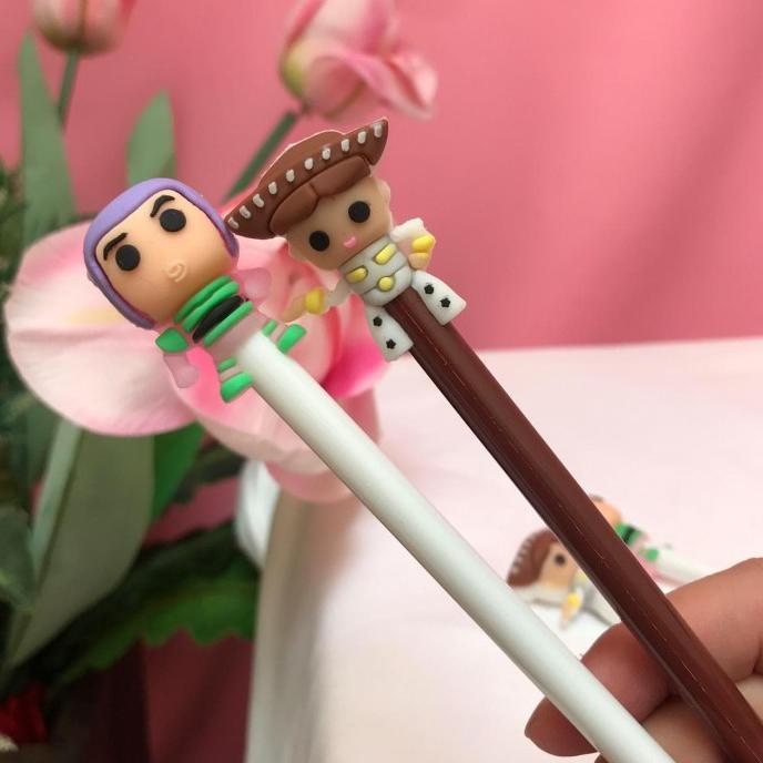 

PULPEN GEL KARAKTER TOY STORY PEN BOLPEN PENA ALAT TULIS SEKOLAH LUCU