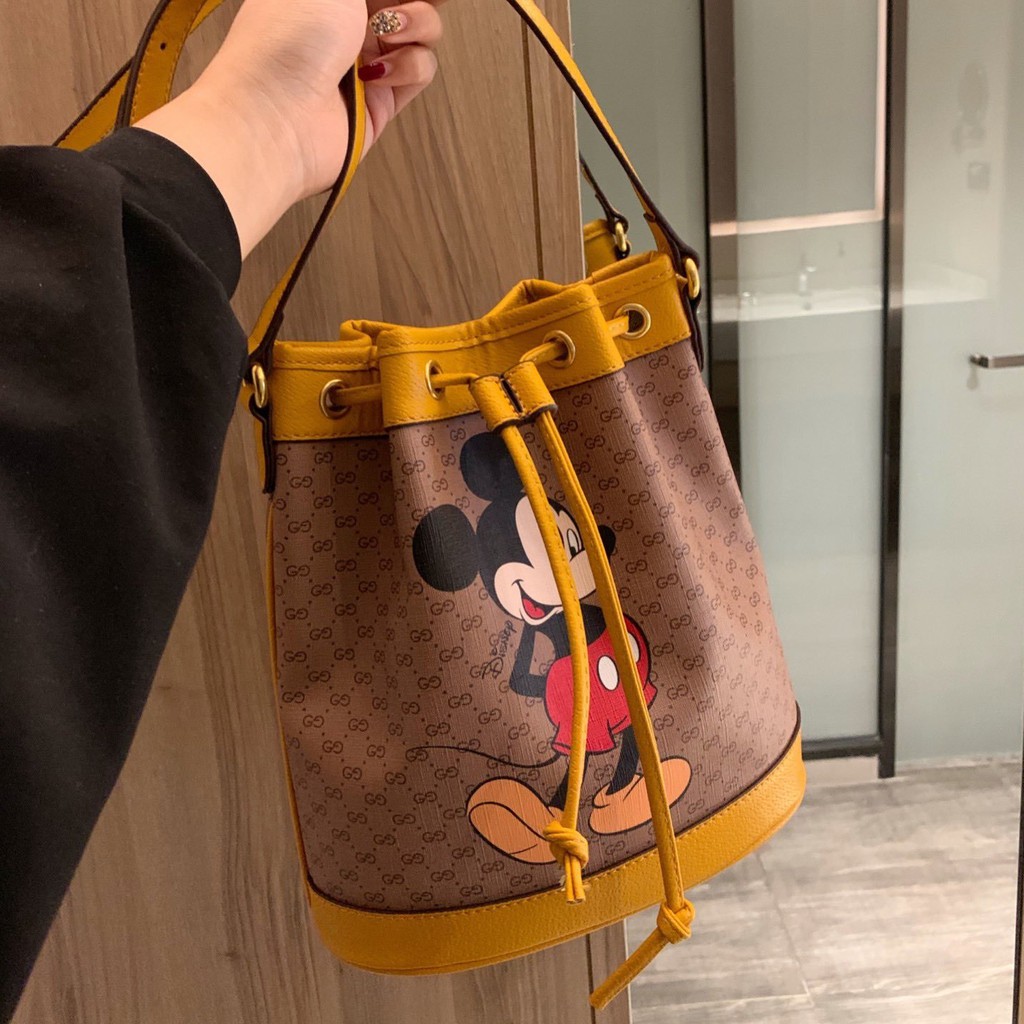  Tas  Bucket Besar GUCCI  Baru Tas  Bahu Kulit Dengan 