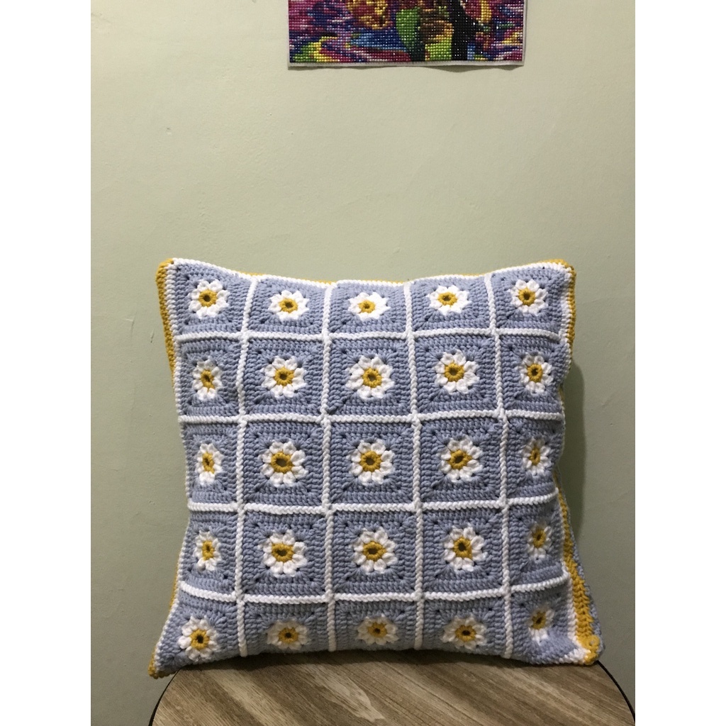 Sarung Bantal Rajut Daisy Pattern (uk.bantal 40x40 cm)