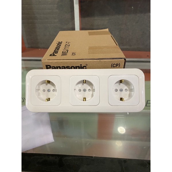 STOP KONTAK TRIPLE / 3 GANG PANASONIC