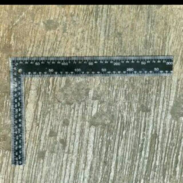 

Penggaris Siku 20x 30.