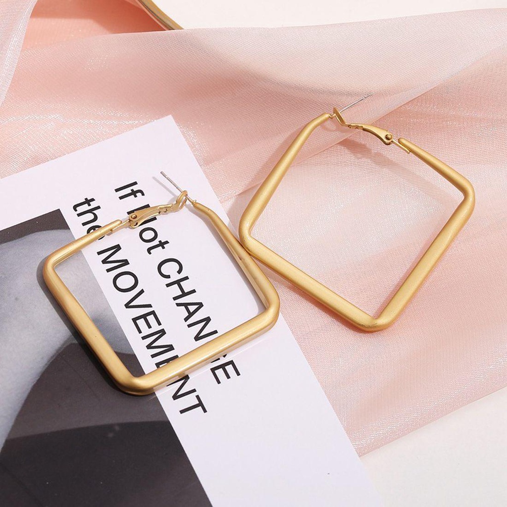 Anting Bulat Besar Gaya Korea Minimalis Punk Untuk Wanita