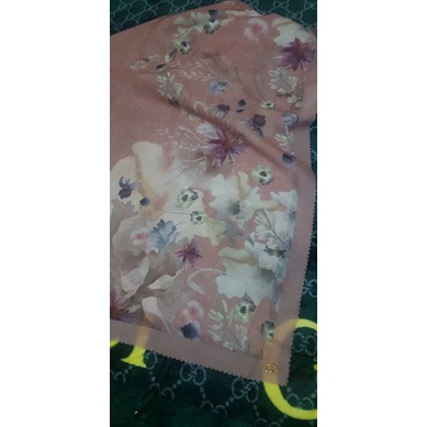 preloved buttonscarves fiore