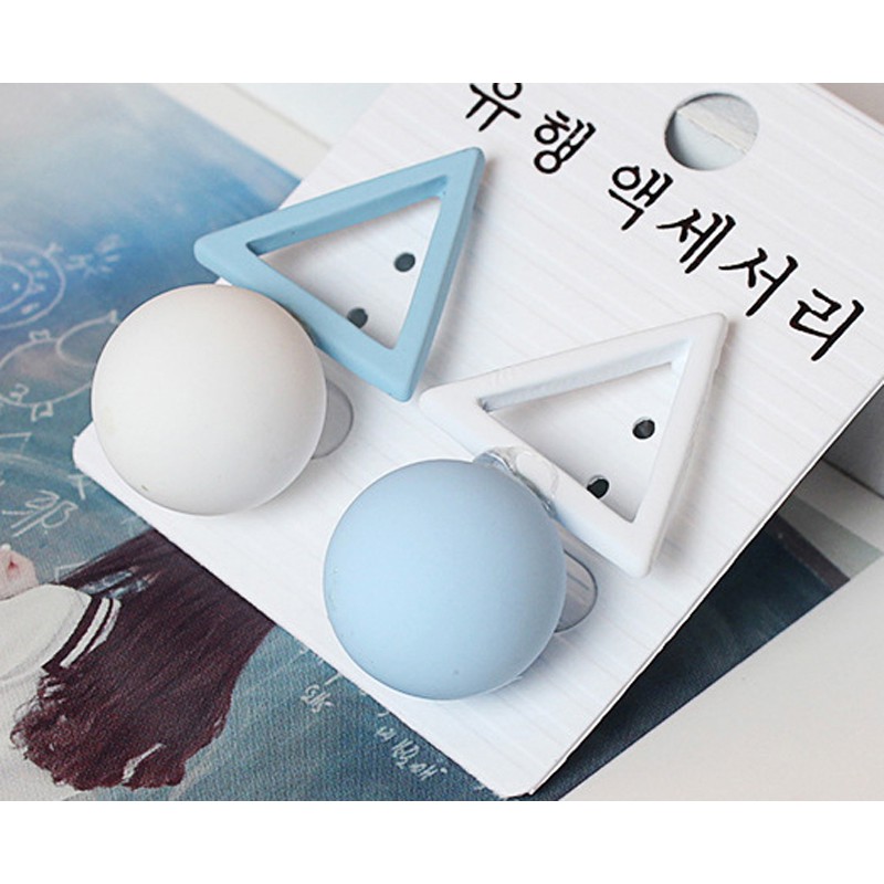 Anting Korea Style Segitiga Geometris Bola Golef