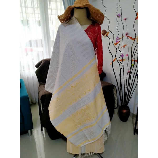 Songket Tumtuman warna Silver Tumpal Gold