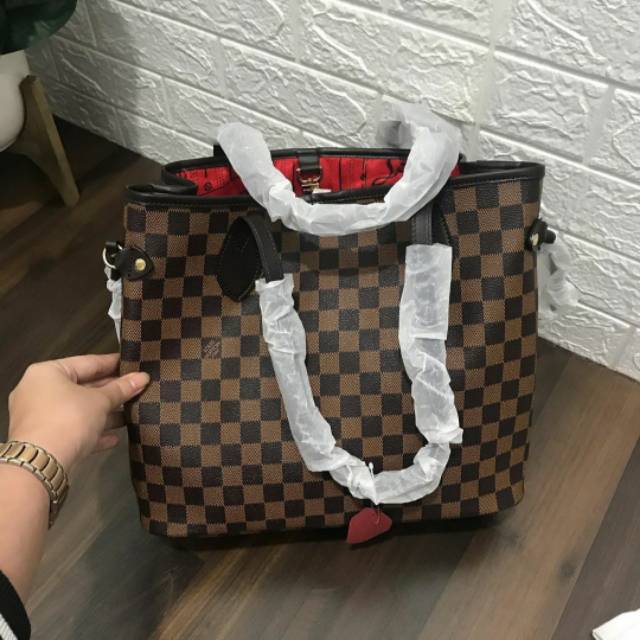 LV Neverfull