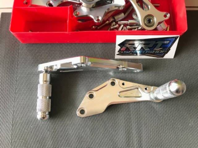 FOOTSTEP STEP Underbone NINJA &amp; SATRIA F TROMOL NON DISC by DKT