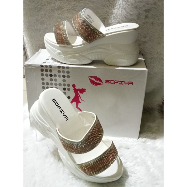 SANDAL WEDGES SOFIYA MOTIF TALI DUA