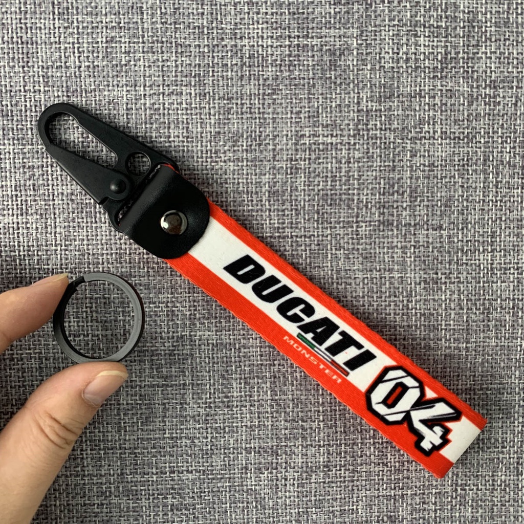 Ducati Stiker Reflektif 3D Anti Air / Gores Bahan Kulit / Nilon Untuk Aksesoris Helm Motor