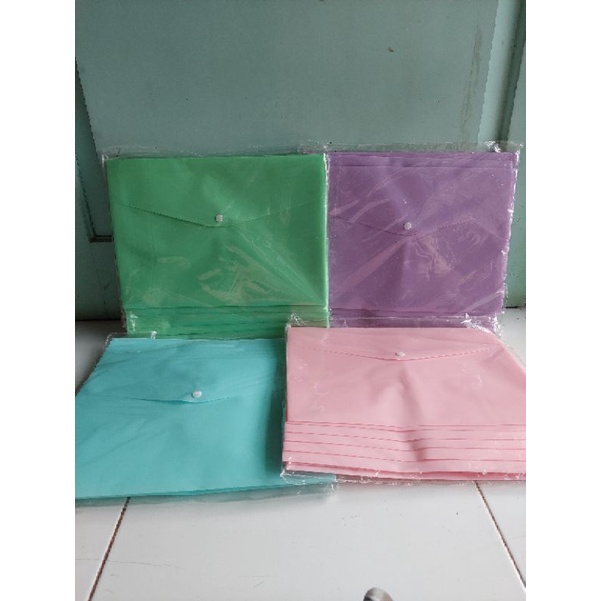 

Map Kancing Plastik F4 Joyko DBG-108 Pastel Color (satuan)