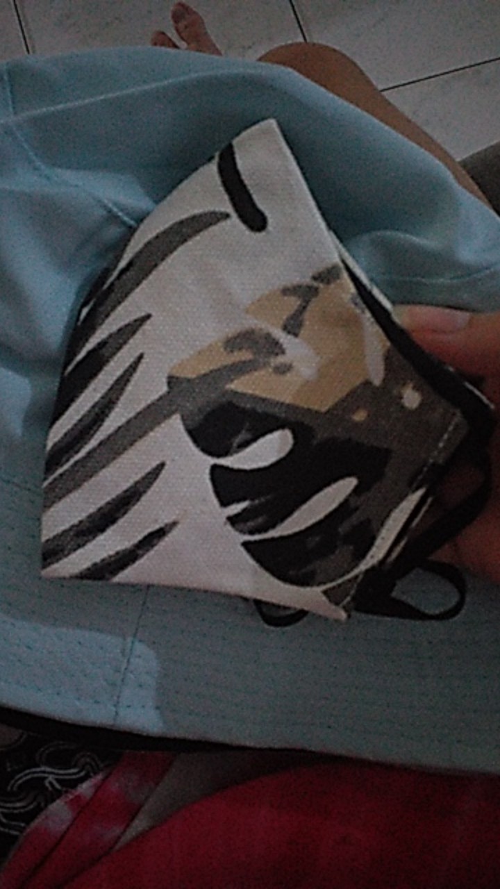 Masker Kain Motif Floral Tropical Adenia Daun Bunga Monstera Palem Palm 2 Lapis Kanvas Mask