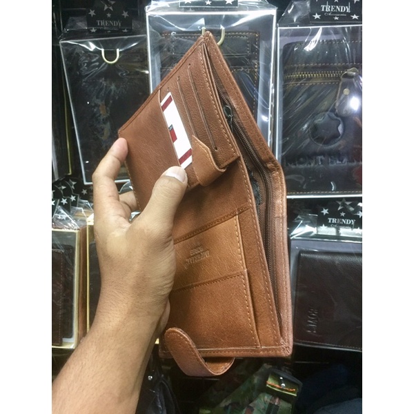 Dompet lipat buku kancing untuk pria dan wanita ukuran tanggung 3/4 kancing bahan kulit asli impor berkulitas tinggi #dompet #dompetpria #dompetwanita #dompetkulit #dompetkulitpria #dompetkulitwanita