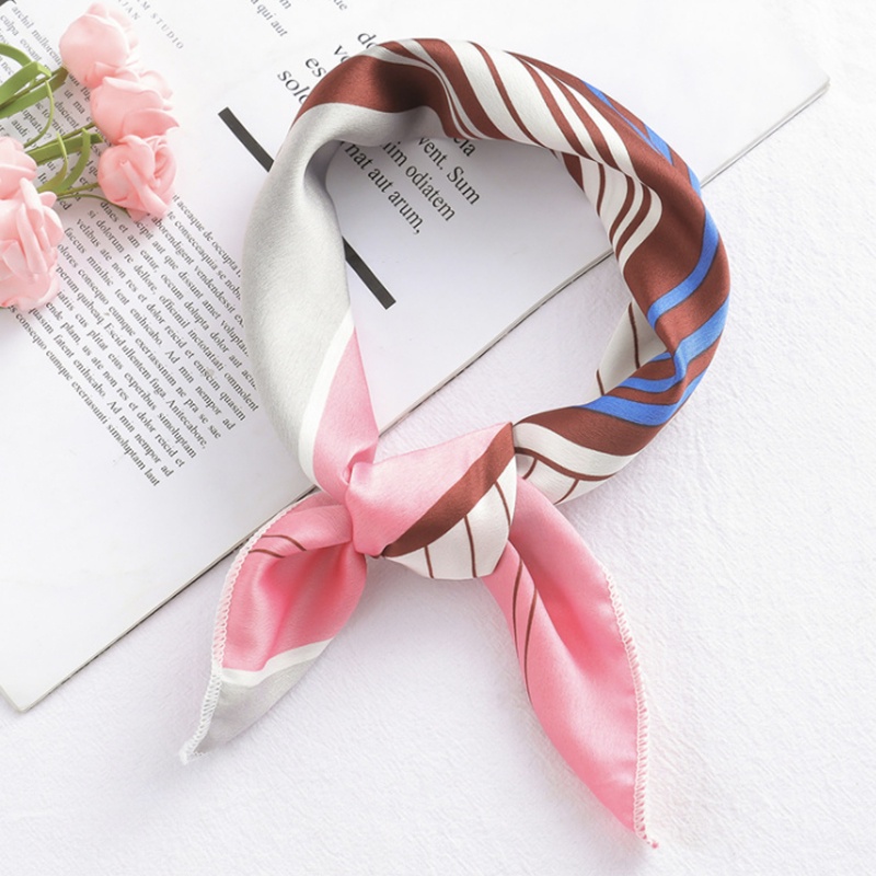 &quot;Rosie&quot; 50x50 cm Mini scarf, Scarf Leher, Scarf Tas, Bahan Silk Immitation