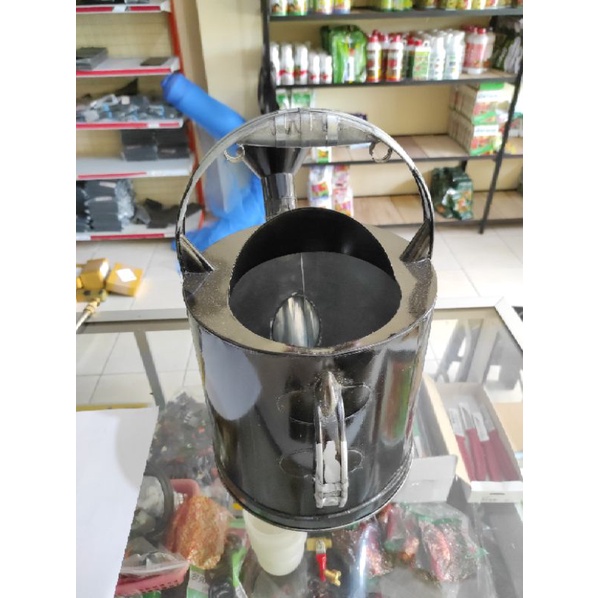 Gembor cocor alat siram 10 liter