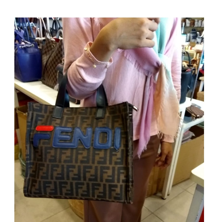TAS SELEMPANG WANITA FENDI TOTE 9077 TAS KANVAS TAS KERJA