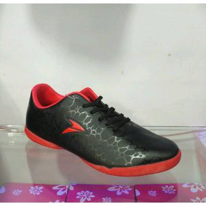 Sepatu futsal new NOBLEMAN ROQUEID HitamMerah