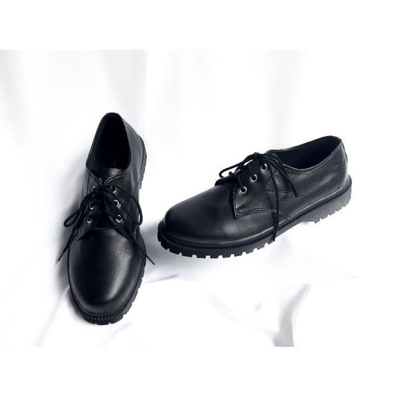 Sepatu Docmart wanita sepatu hak &quot;DHANAYA&quot;
