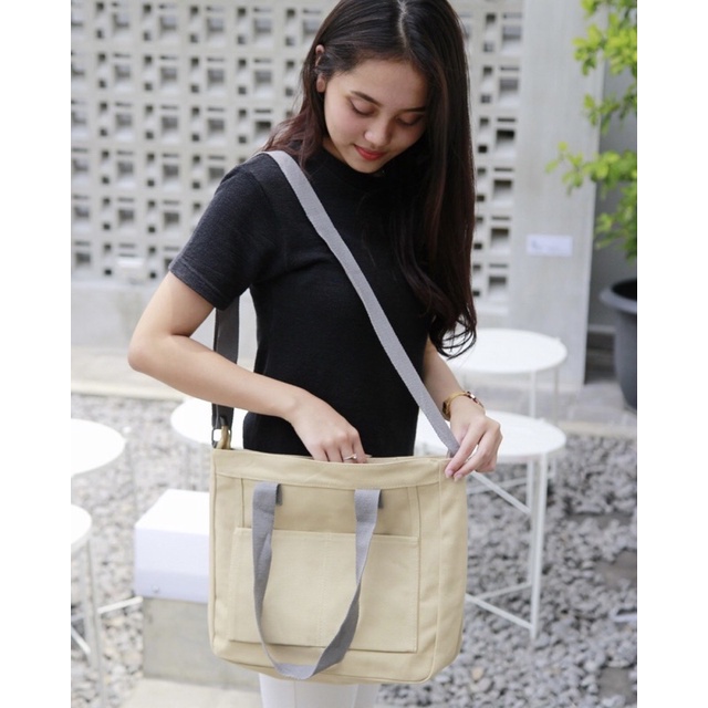 Salie Kanvas Totebag Slingbag Polos Totebag Basic resleting Furing- Tas Bahu Selempang Wanita Canvas