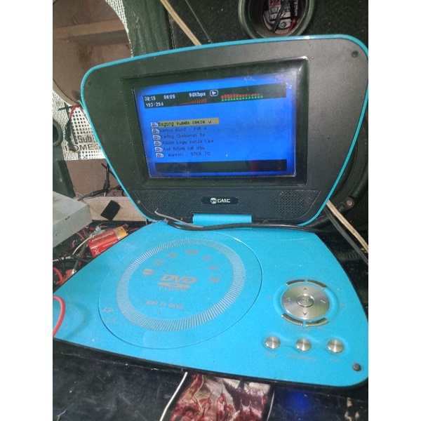 dvd portabel gmc